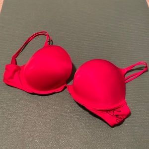 Victoria’s Secret Bra - 34DD